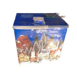 Heartland Valley Village Christmas Porcelain Lighted House Decor